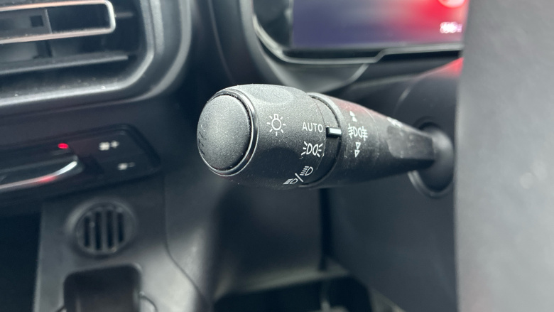 Vauxhall Combo Life 100kW Ultimate 52kWh 5dr Auto Electric Estate